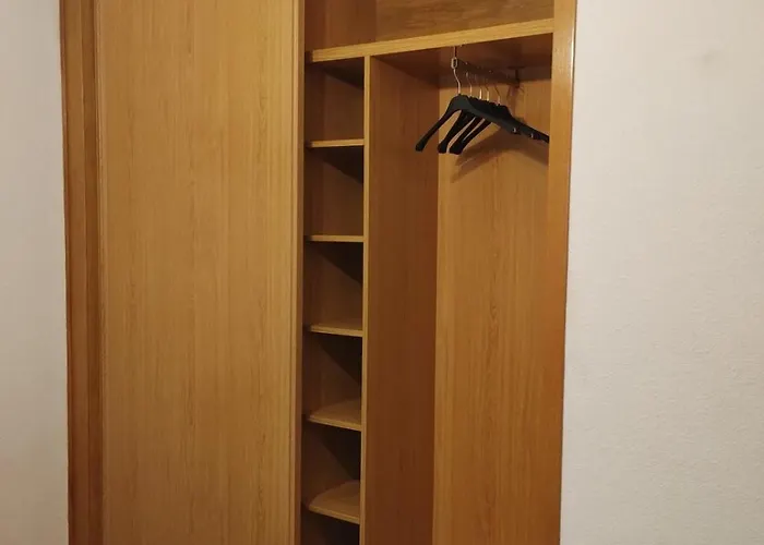 Piso Centrico Con Balcon En * Santoña