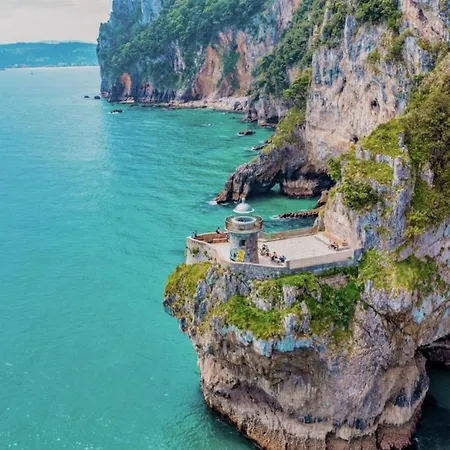 Piso Centrico Con Balcon En Сантонья