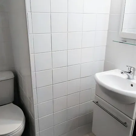 Piso Centrico Con Balcon En