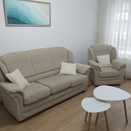 Piso Centrico Con Balcon En * Сантонья