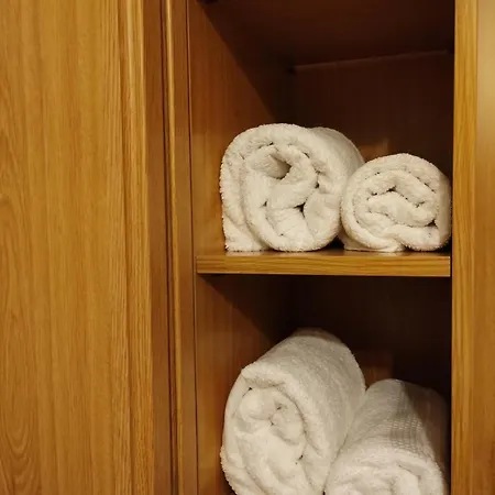 Piso Centrico Con Balcon En *