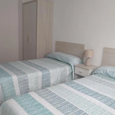 Piso Centrico Con Balcon En Апартаменты Сантонья