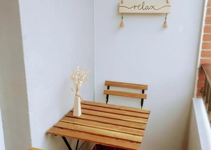 Piso Centrico Con Balcon En Santoña