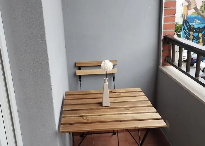 Piso Centrico Con Balcon En 公寓 Santoña